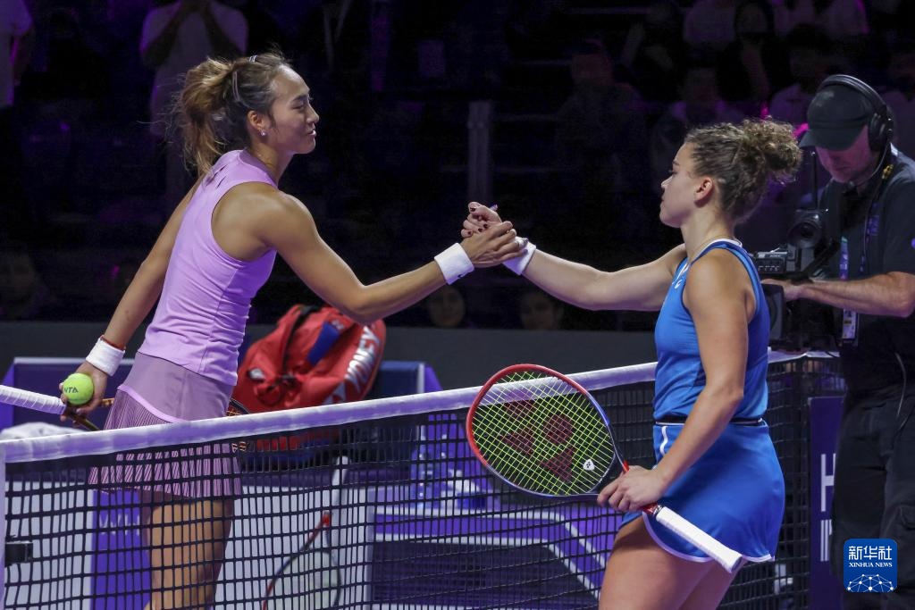 WTA年终总决赛：郑钦文晋级半决赛