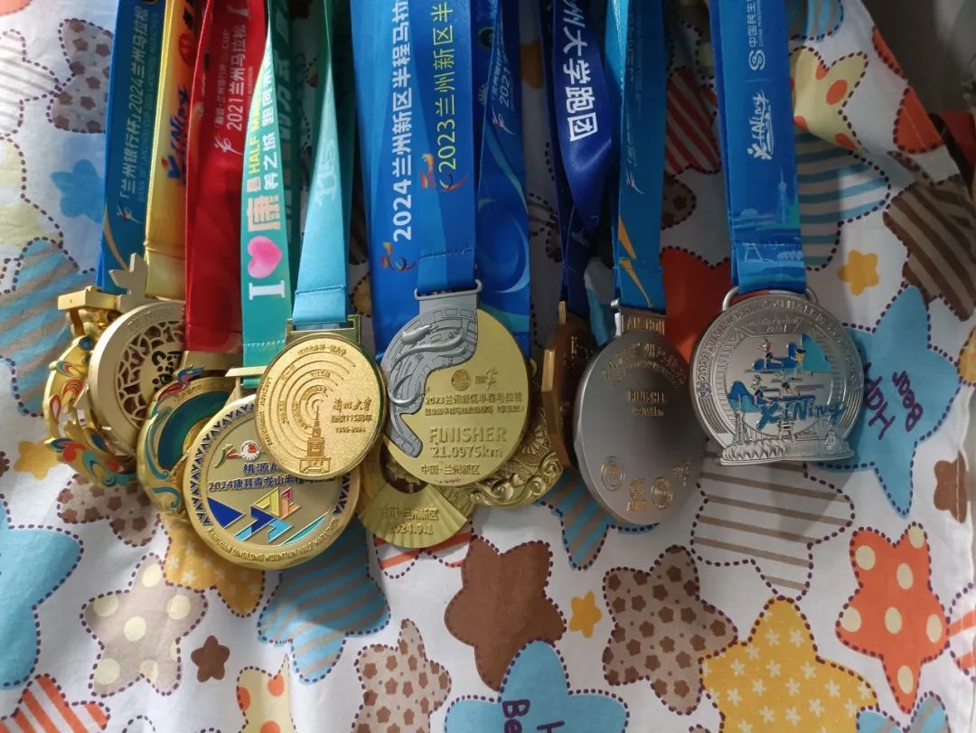 高考完就去了工地的他,一路逆袭读研!为ICU患者写下这些…… 高考完就去了工地的他,一路逆袭读研!为ICU患者写下这些……