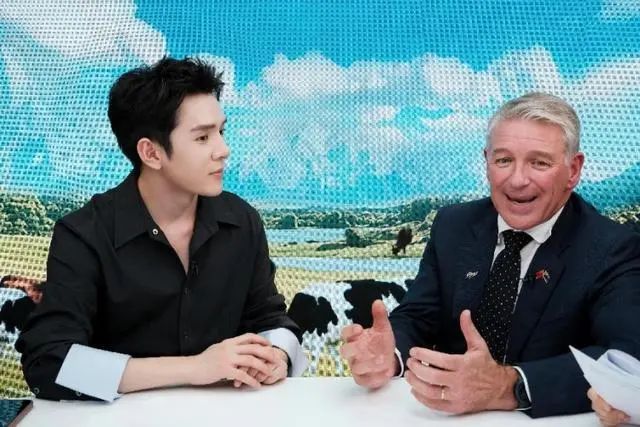 李佳琦,喜讯! 李佳琦,喜讯!