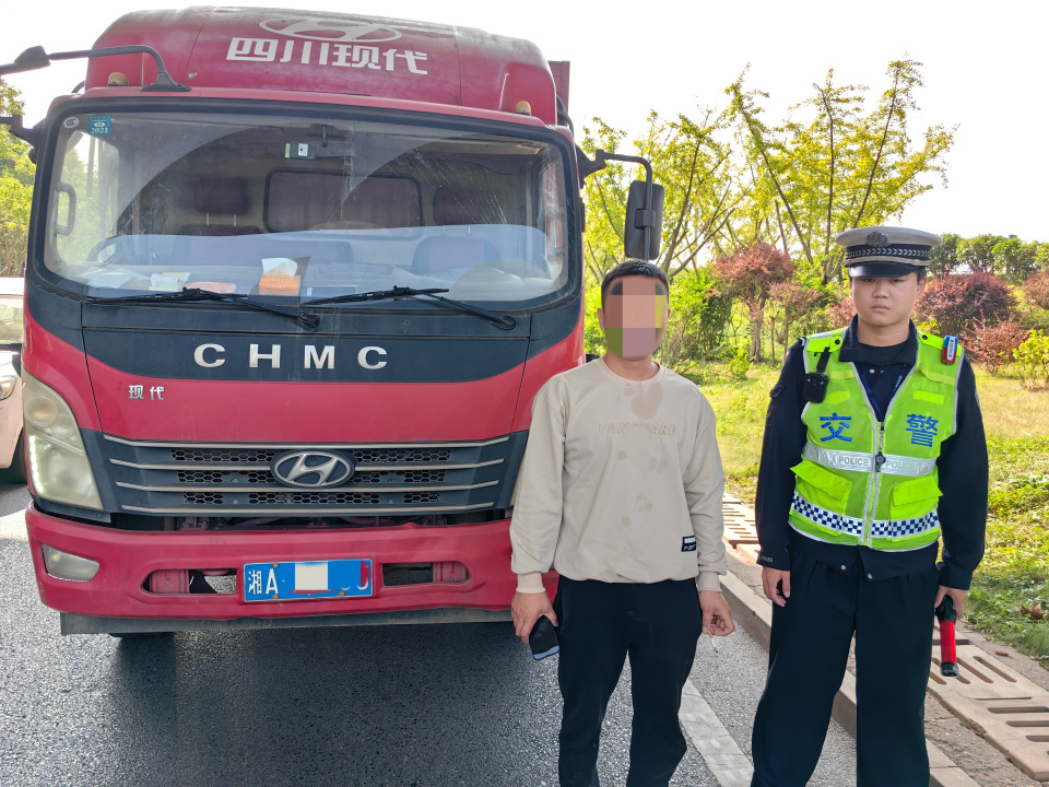 不划算！喝一罐啤酒就弄丢了工作，大货车驾驶员酒驾被查，五年内不能考证