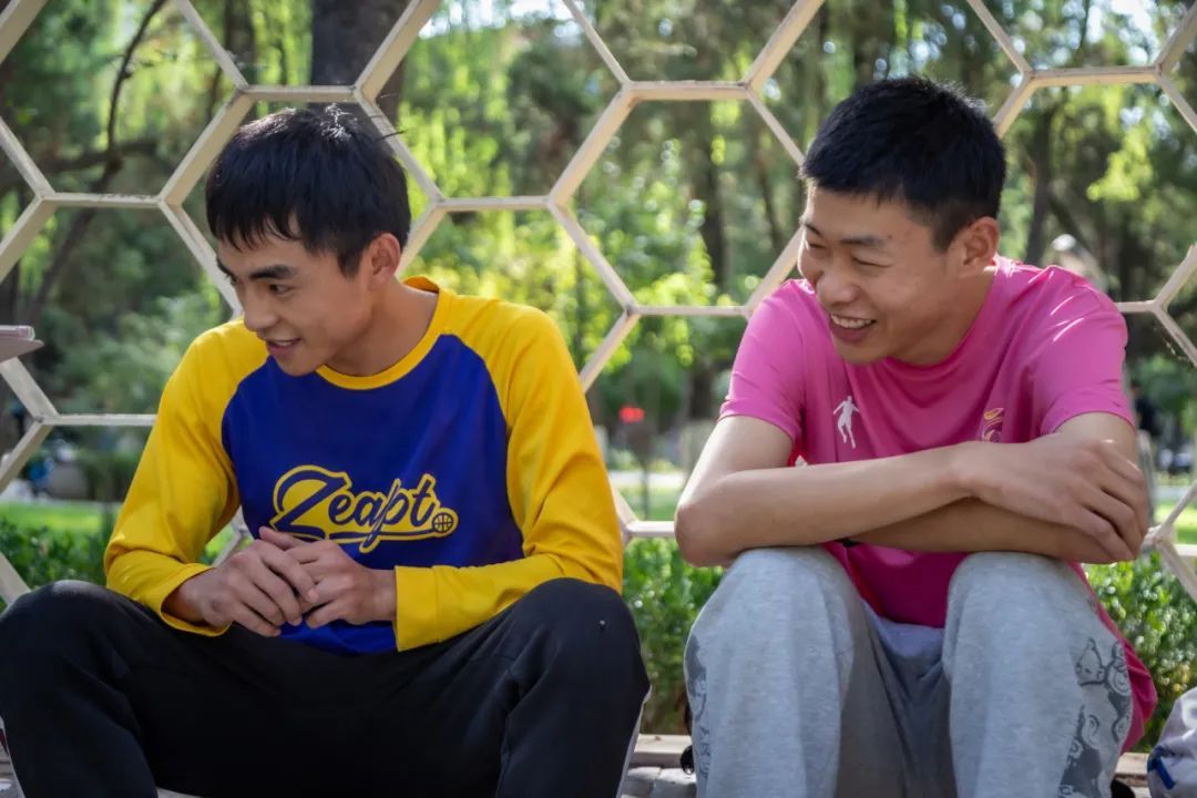 高考完就去了工地的他,一路逆袭读研!为ICU患者写下这些…… 高考完就去了工地的他,一路逆袭读研!为ICU患者写下这些……