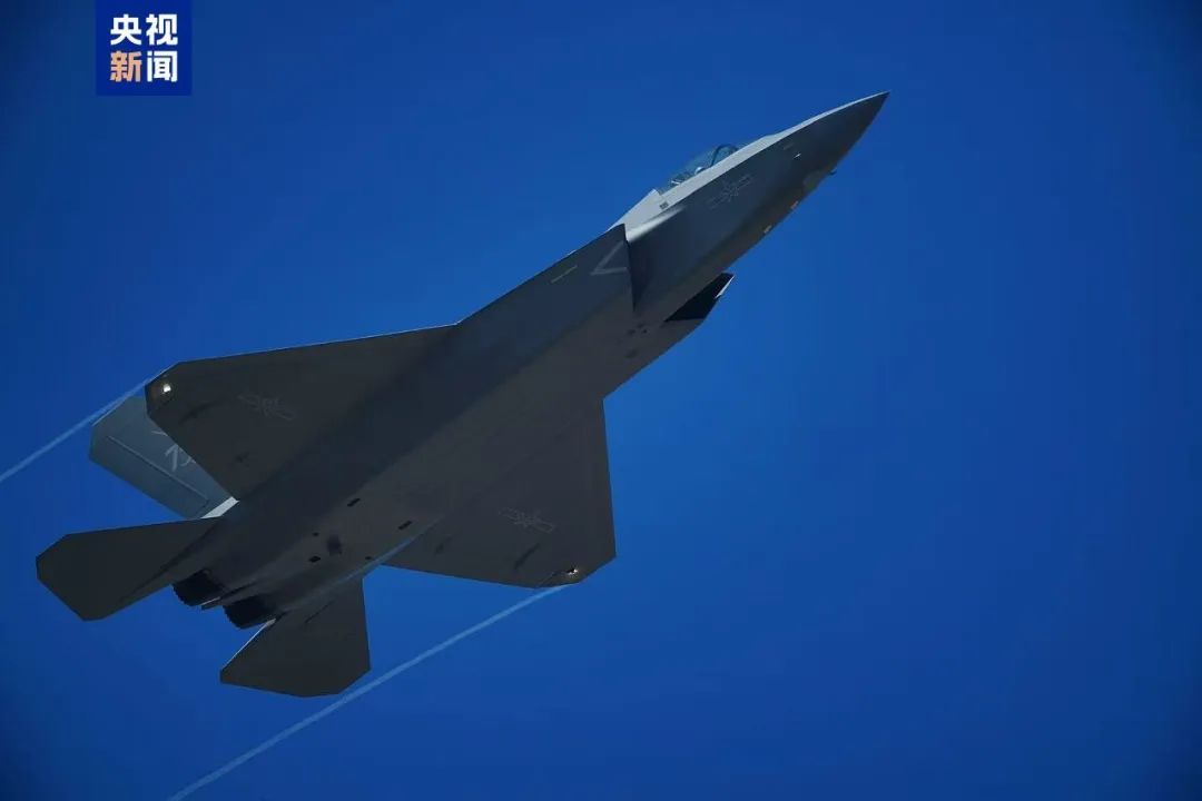 歼-35A亮相!首席专家:建议大家关注一下颜值 歼-35A亮相!首席专家:建议大家关注一下颜值