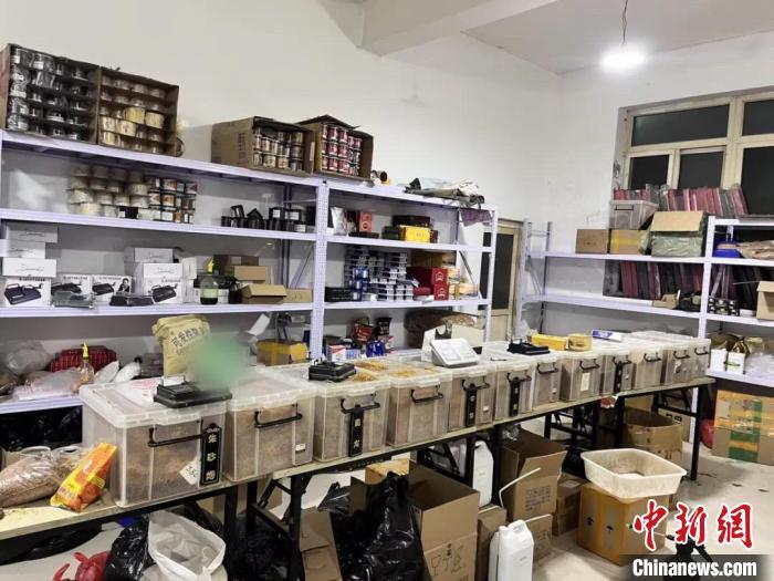 安徽马鞍山警方破获网络非法经营烟草案 涉案8000余万元 安徽马鞍山警方破获网络非法经营烟草案 涉案8000余万元