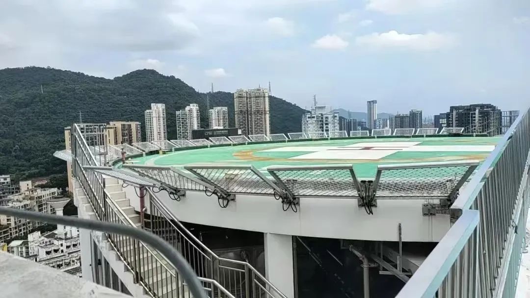 12分钟极速营救!深圳直升机救援堪比“电影大片” 12分钟极速营救!深圳直升机救援堪比“电影大片”