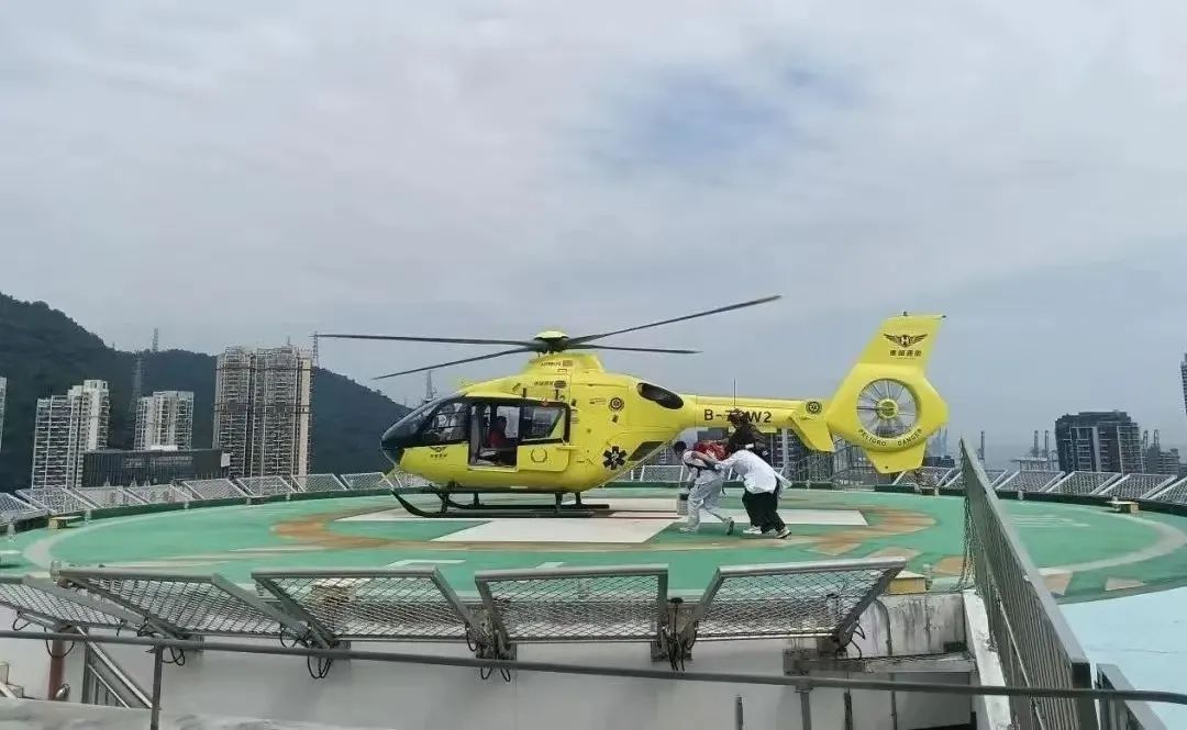 12分钟极速营救!深圳直升机救援堪比“电影大片” 12分钟极速营救!深圳直升机救援堪比“电影大片”