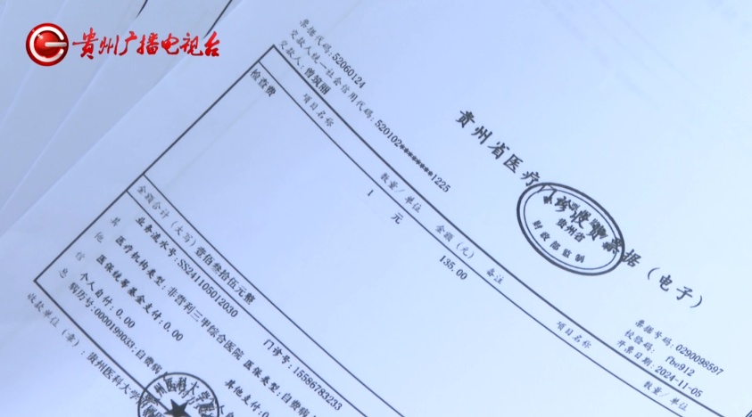 “我当时感觉很绝望...”阿姨地铁站坐扶梯不慎摔倒，到底谁来负责？