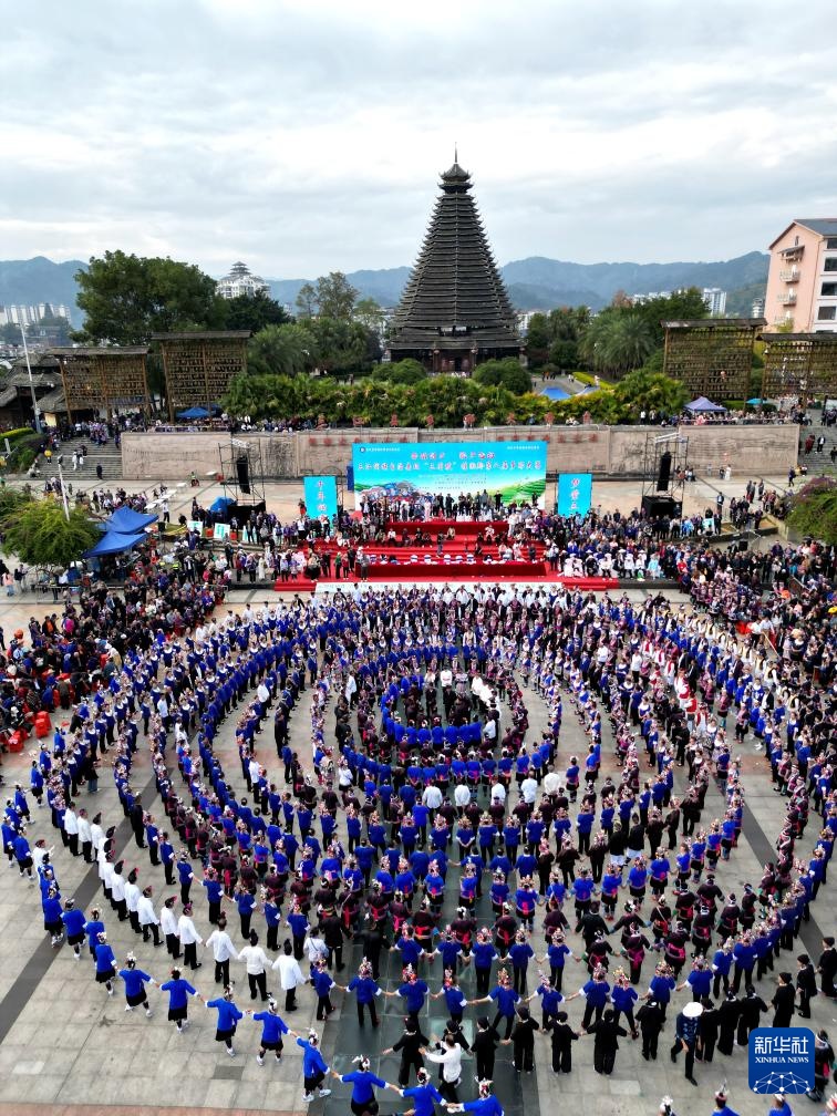 广西三江：侗族群众欢庆多耶节