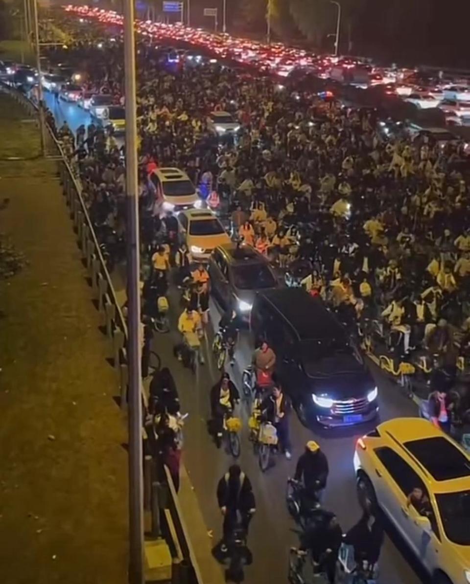 夜骑开封的共享单车被倒卖，售价20到50元？律师：倒卖租车权涉嫌非法经营