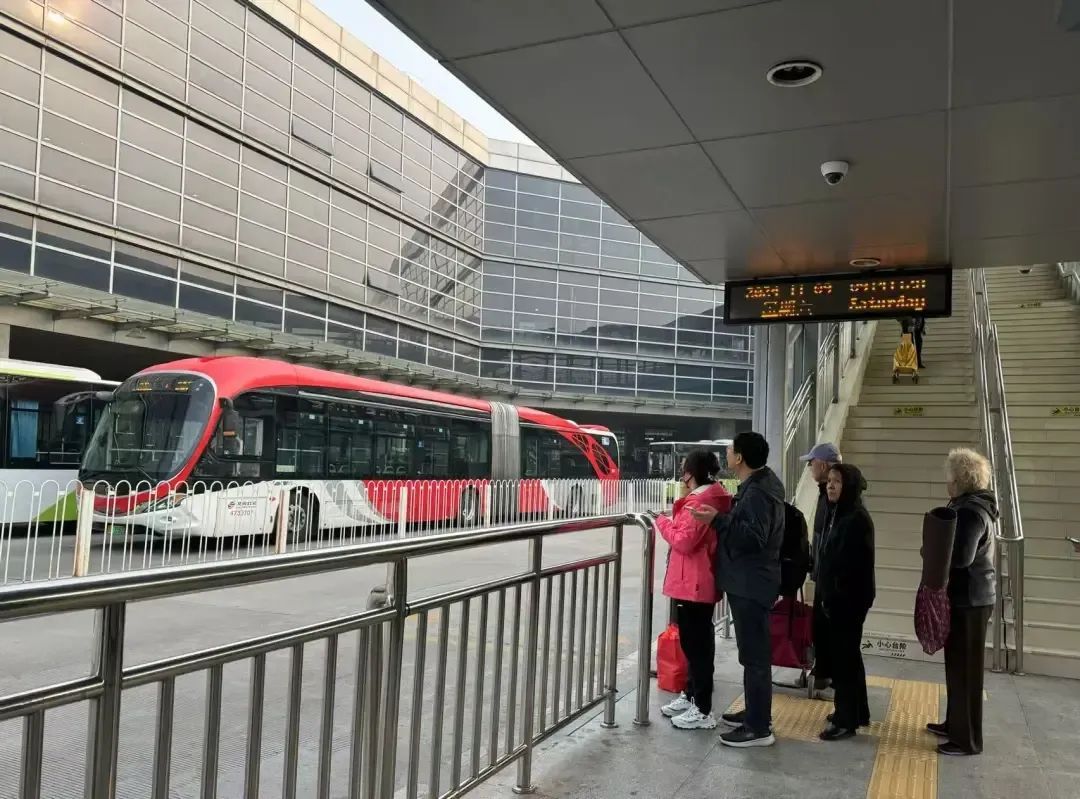 冬天坐公交暖和吗？北京公交集团冬运保障这样做——