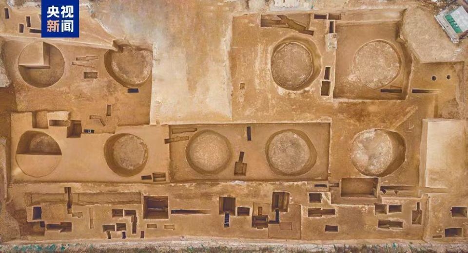 陕西考古发现唐代太仓粮仓11座,其中一种是都城储粮大仓,曾向长安城百万人口供粮 陕西考古发现唐代太仓粮仓11座,其中一种是都城储粮大仓,曾向长安城百万人口供粮