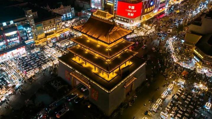 5小时50公里 万人扎堆夜骑!开封:要潇洒更要平安 5小时50公里 万人扎堆夜骑!开封:要潇洒更要平安