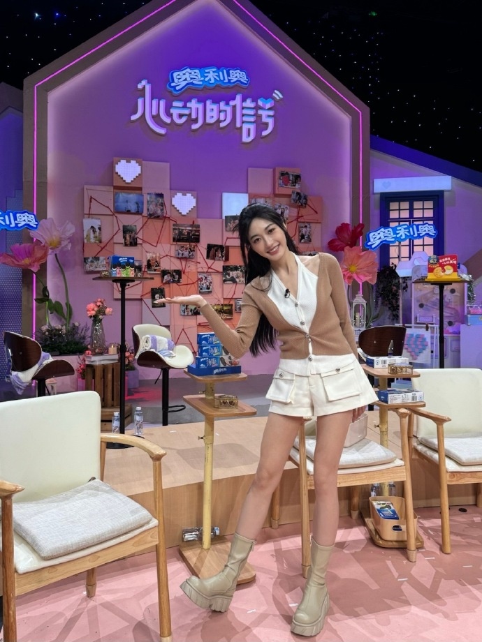 恋综女嘉宾发文，冲上热搜！是长沙妹陀