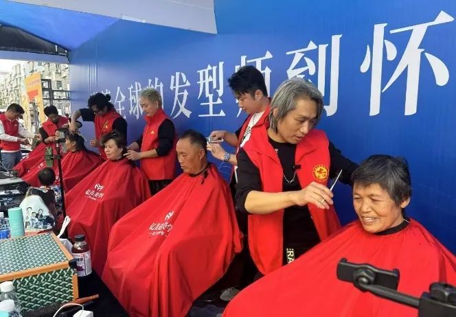 定价30元的女理发师爆火后，有同行急了：拉低行业档次