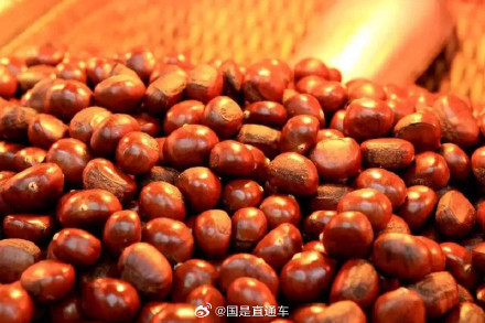 冰糖葫芦和板栗一起吃可能形成结石