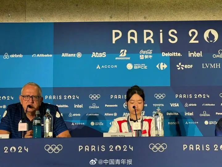 “阿条姐”黄雨婷深夜晒照！网友：又幸福了！