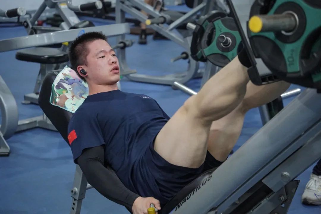 免费!免费!杭州这里天一黑就爆满!乌泱泱人挤人! 免费!免费!杭州这里天一黑就爆满!乌泱泱人挤人!