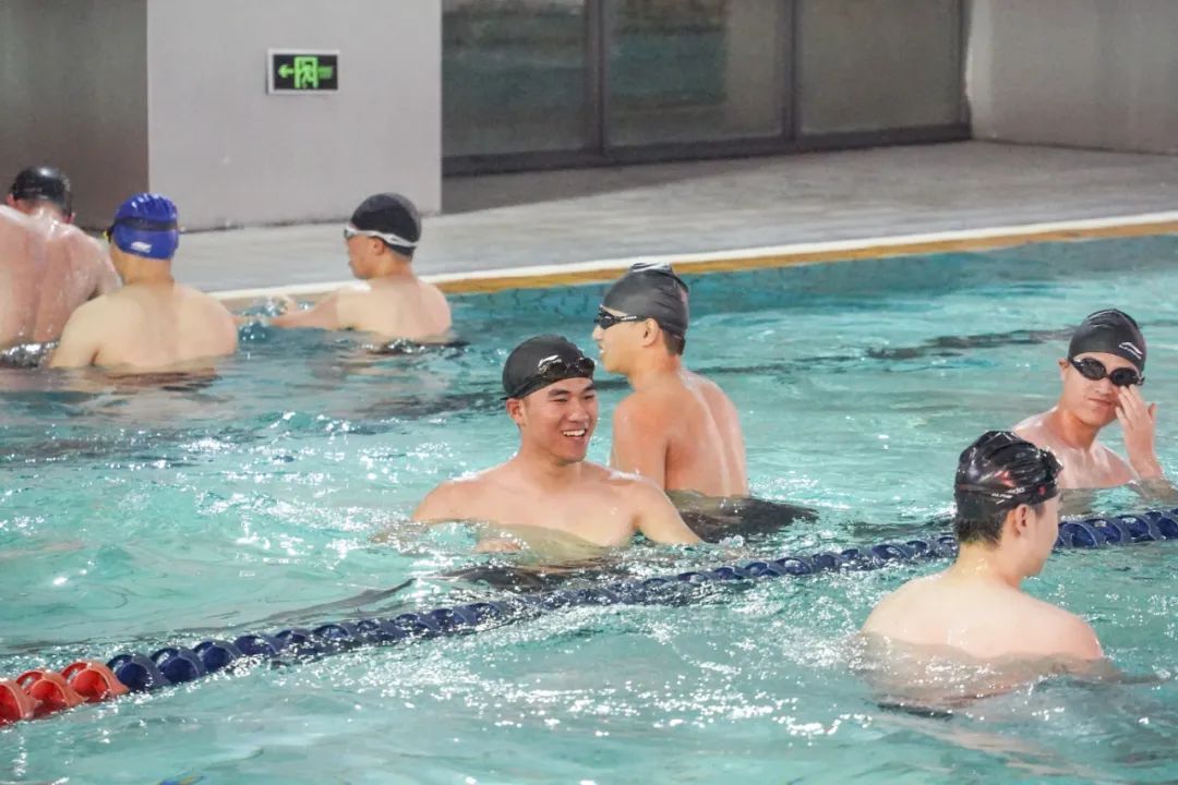 免费!免费!杭州这里天一黑就爆满!乌泱泱人挤人! 免费!免费!杭州这里天一黑就爆满!乌泱泱人挤人!