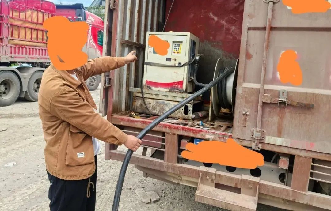 货车“爆改”油罐车，还卖了50余吨！昭阳一男子被刑事拘留