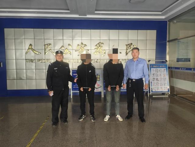 储藏室的好酒全被偷了,一瓶也没剩下! 储藏室的好酒全被偷了,一瓶也没剩下!