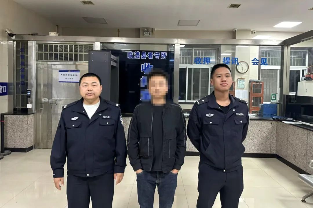 租豪车抵押套现？两男子被抓