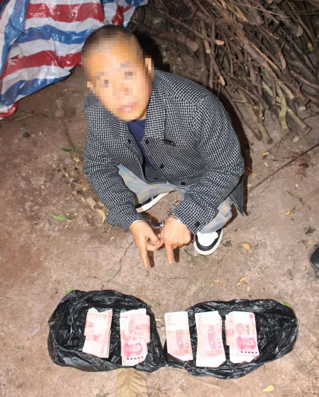 窃贼脑洞大开，盗窃现金后藏在了……