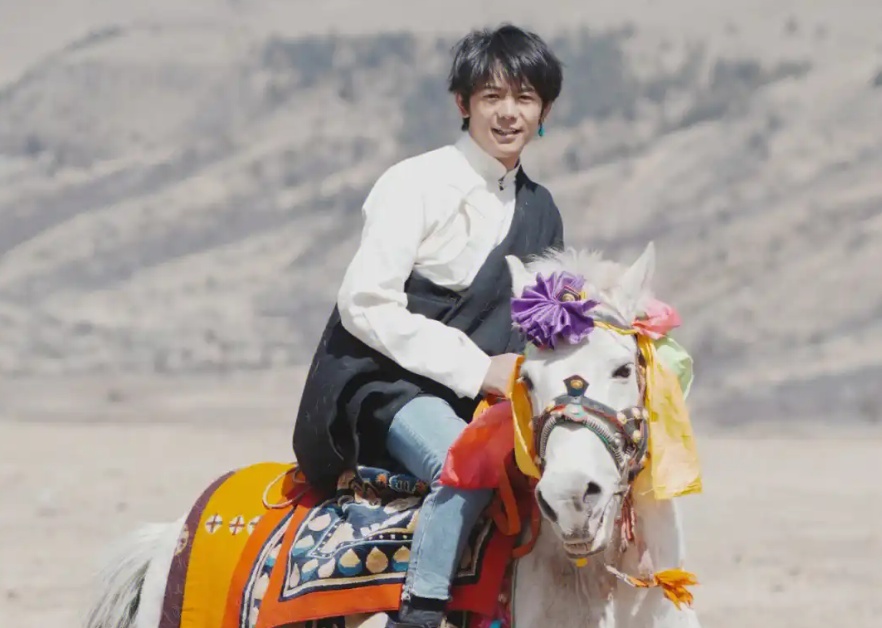 丁真现身成都!热推这项运动→ 丁真现身成都!热推这项运动→