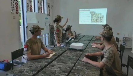 00后退役女兵打造家政特种兵 00后退役女兵打造家政特种兵