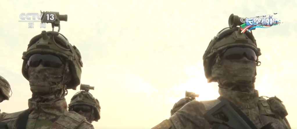 机器狼、电子对抗沙盘……多个首展!大国利器频出 盘点珠海航展数个惊艳亮点 机器狼、电子对抗沙盘……多个首展!大国利器频出 盘点珠海航展数个惊艳亮点