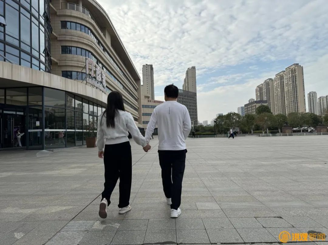 25岁女子怀上9胞胎！医生：风险极大！