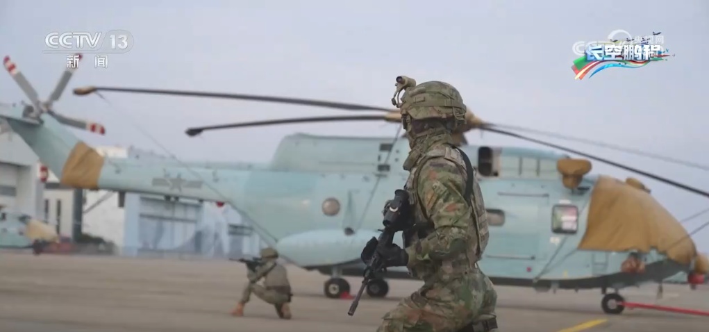 机器狼、电子对抗沙盘……多个首展!大国利器频出 盘点珠海航展数个惊艳亮点 机器狼、电子对抗沙盘……多个首展!大国利器频出 盘点珠海航展数个惊艳亮点