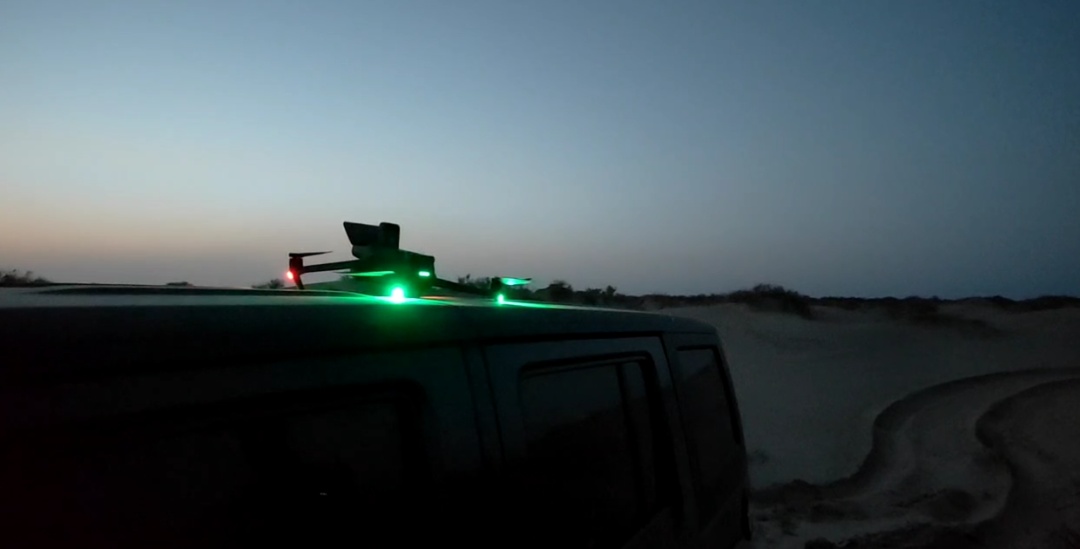 塔克拉玛干沙漠六小时生死营救后，自驾驴友为蜀黍点赞！