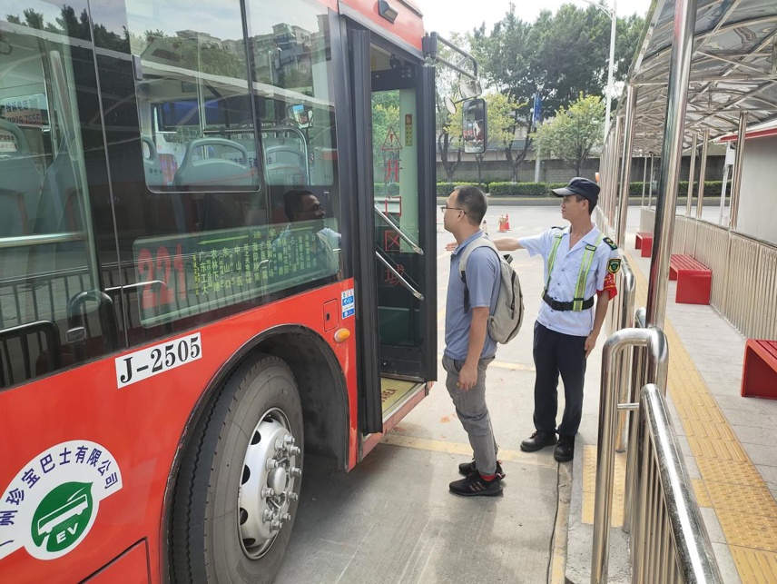 接入8条线路!广州海珠沥滘总站公交出行周六起有新变化 接入8条线路!广州海珠沥滘总站公交出行周六起有新变化