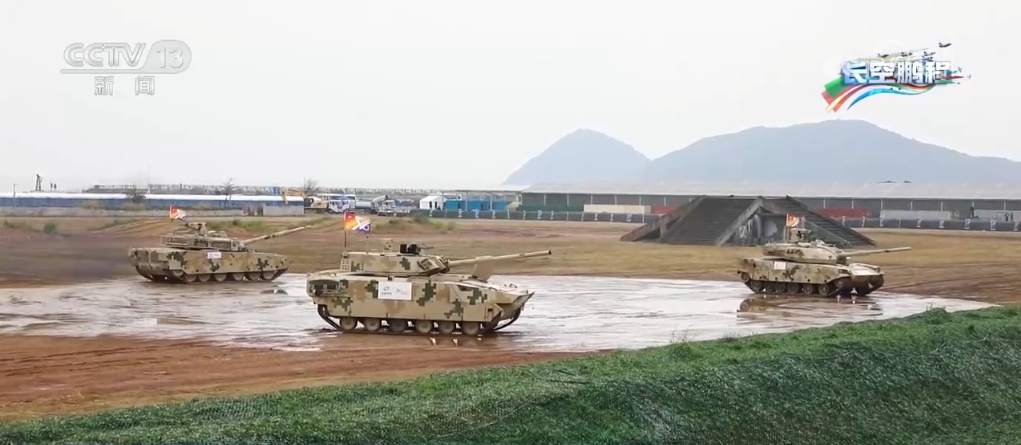 机器狼、电子对抗沙盘……多个首展!大国利器频出 盘点珠海航展数个惊艳亮点 机器狼、电子对抗沙盘……多个首展!大国利器频出 盘点珠海航展数个惊艳亮点