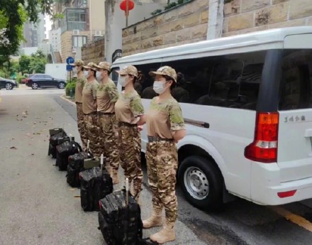 00后退役女兵打造家政特种兵 00后退役女兵打造家政特种兵