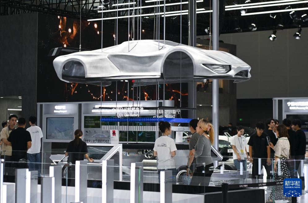 广州车展开幕 新能源车受关注 广州车展开幕 新能源车受关注