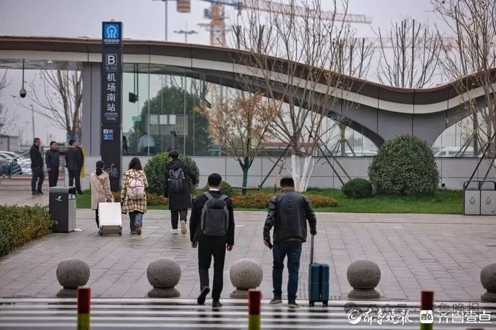 济南地铁“无缝衔接”机场，年底试运营！记者实测：地铁站到航站楼只需2分钟