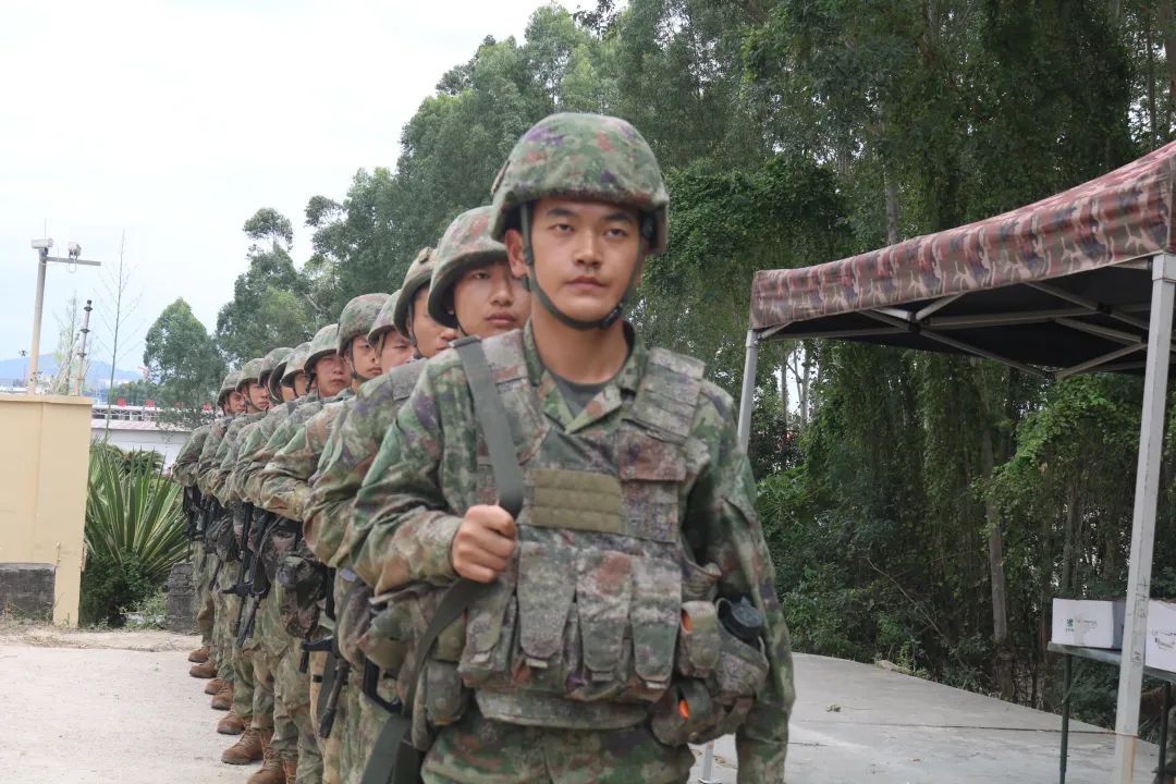 开挂了?!这名新兵连续3次50环 开挂了?!这名新兵连续3次50环