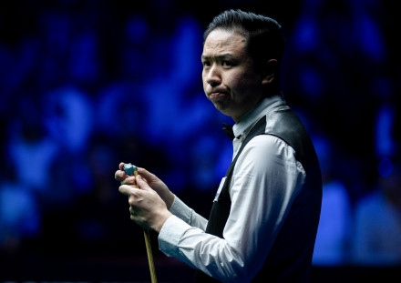 斯诺克冠中冠激战正酣 肖国栋战胜卫冕冠军进决赛