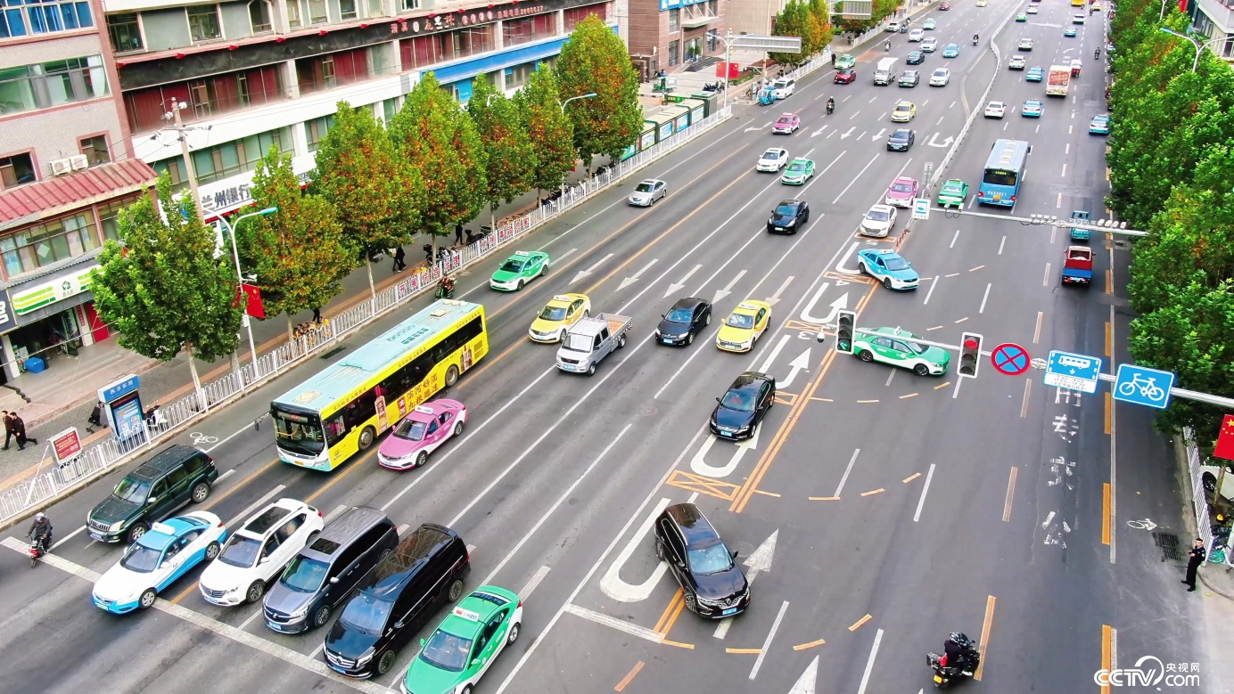 “联动式掉头”车辆怎么走?详细攻略请查收! “联动式掉头”车辆怎么走?详细攻略请查收!