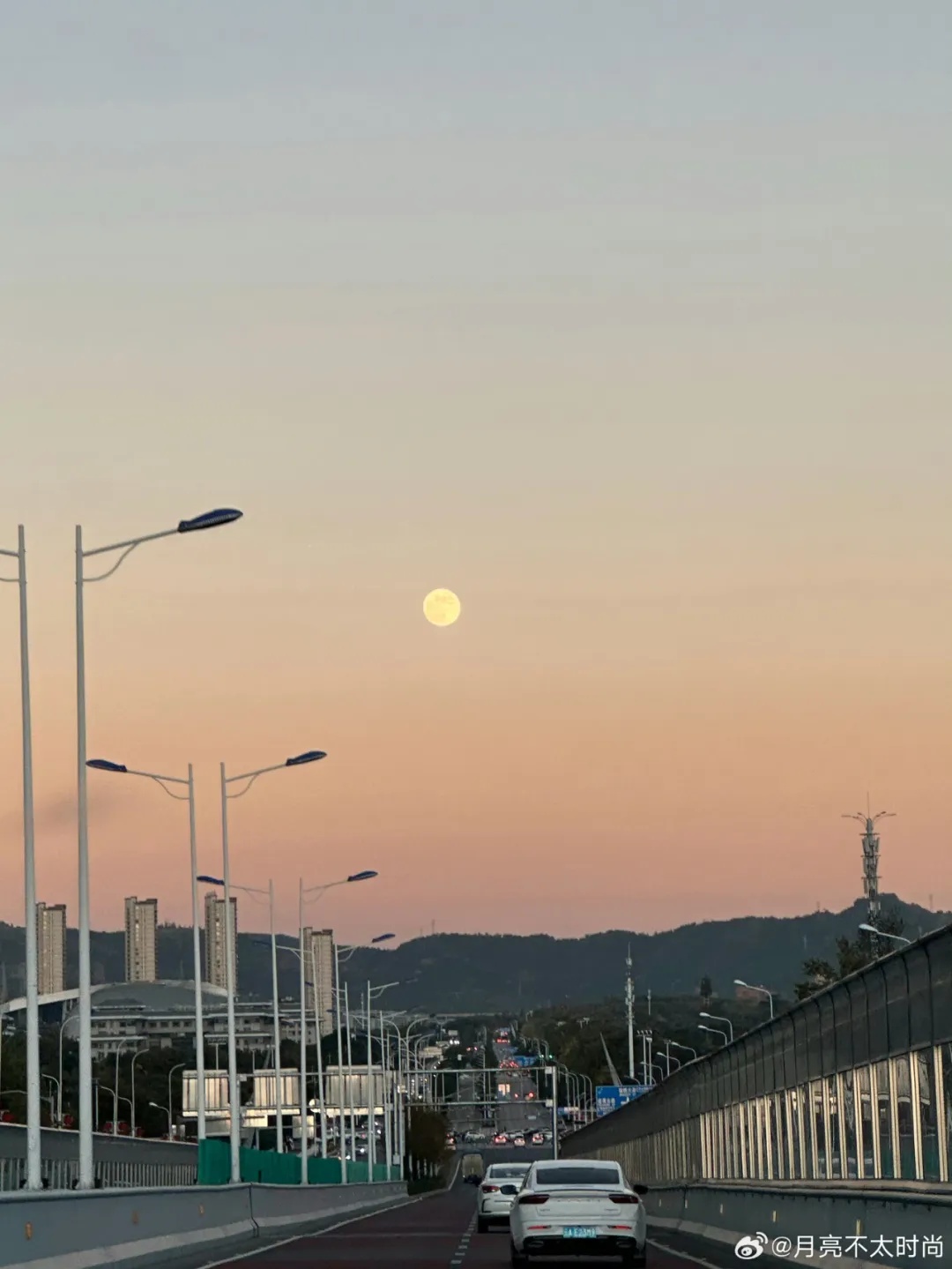 “超级月亮”,高清大图来了! “超级月亮”,高清大图来了!