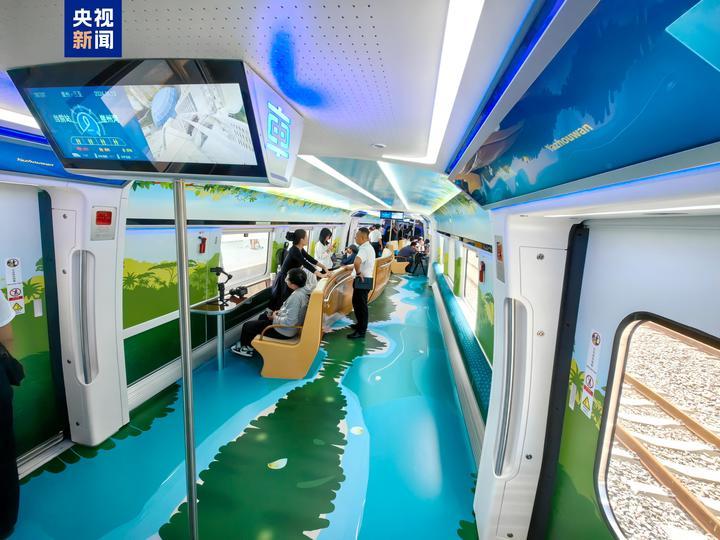 喝着饮料坐火车~三乐旅游铁路沿线欢乐多