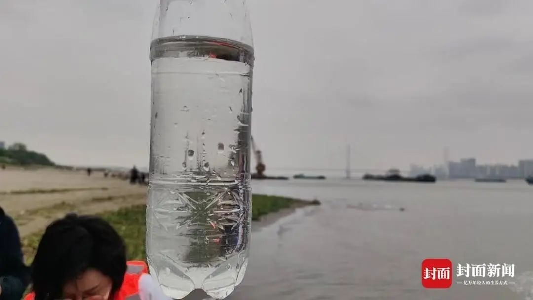 汉口出现化工污水管直排长江？回应来了
