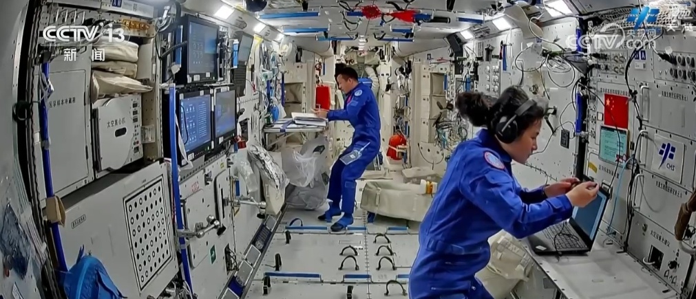 “太空出差”超半月 神舟十九号乘组高效开展在轨工作