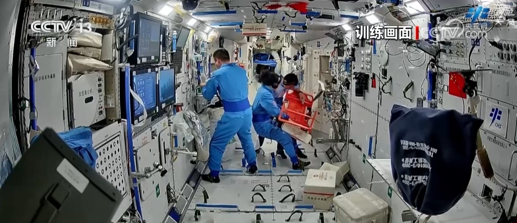 “太空出差”超半月 神舟十九号乘组高效开展在轨工作