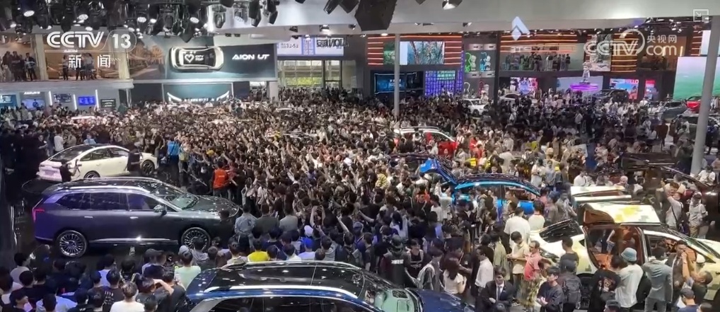 跟上“新”形势,年产迈上千万辆!新能源汽车市场智能化爆发 跟上“新”形势,年产迈上千万辆!新能源汽车市场智能化爆发