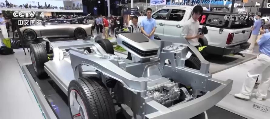 2024广州国际车展全面“向新” 新能源汽车智能化技术全面绽放 2024广州国际车展全面“向新” 新能源汽车智能化技术全面绽放