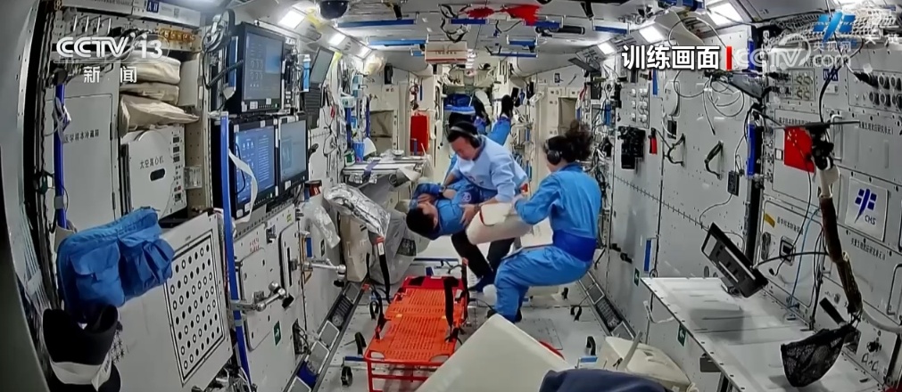 “太空出差”超半月 神舟十九号乘组高效开展在轨工作