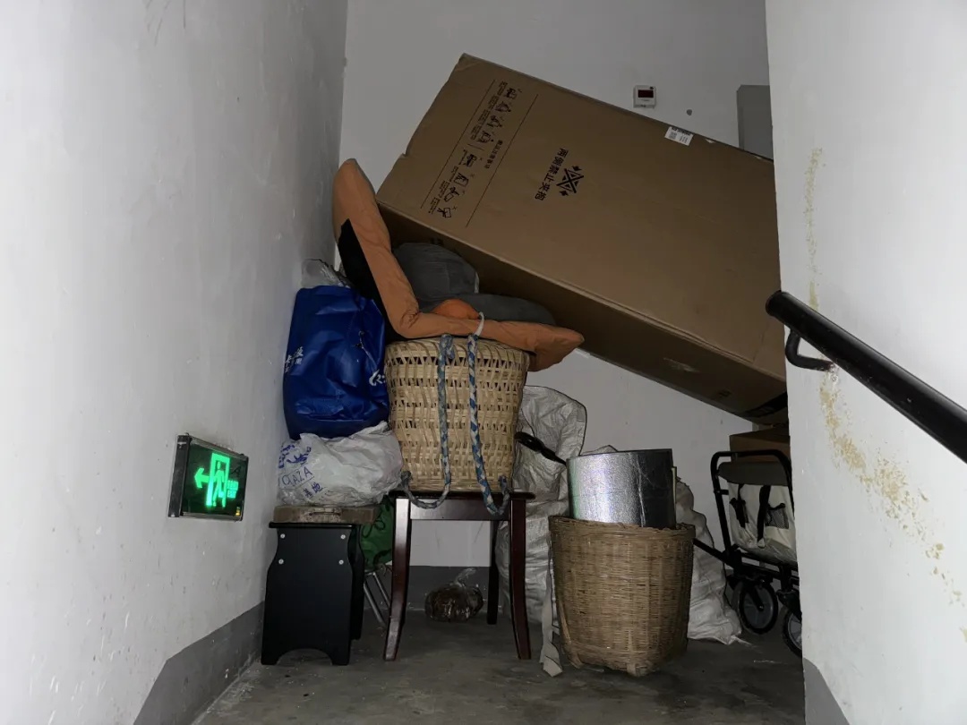 消防通道堵塞、违规停放电动车…… 记者暗访这些小区住宅→