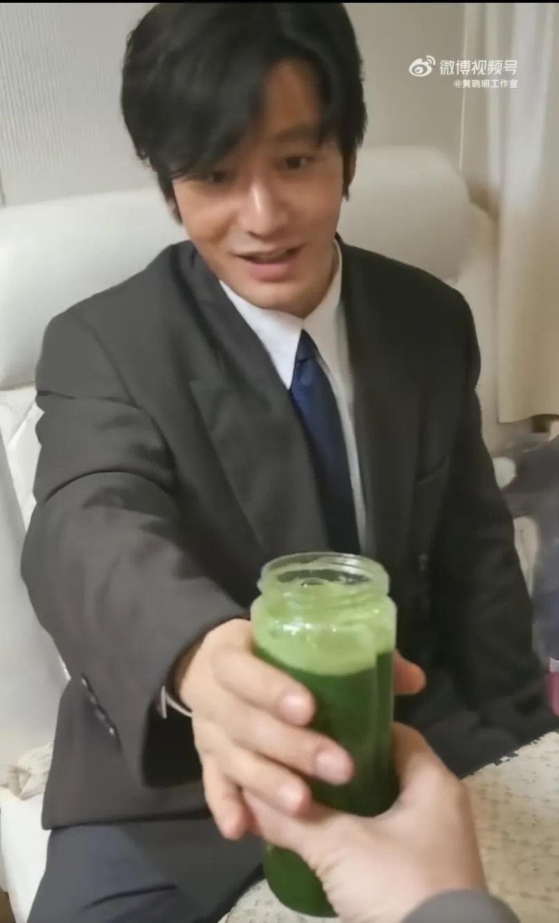 黄晓明瘦身一个月瘦30斤