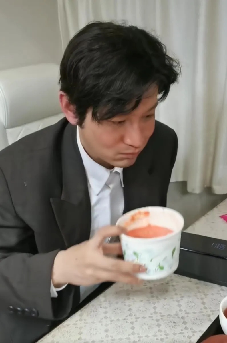 黄晓明瘦身一个月瘦30斤